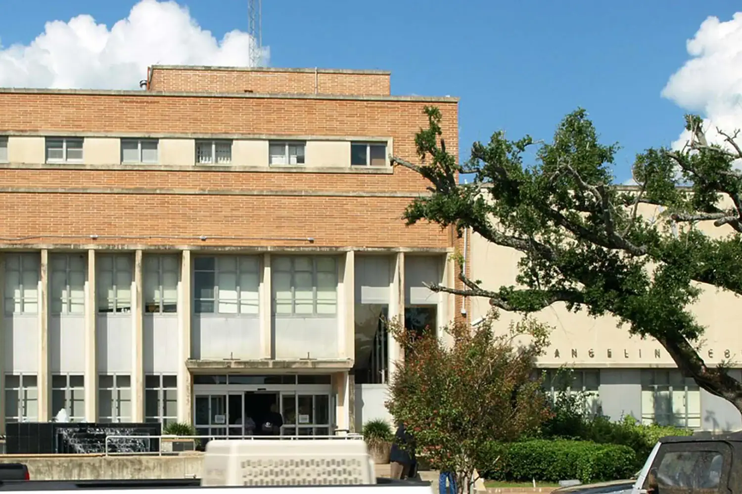 Angelina County Courthouse building in Texas, representing local property tax protest and appeal services by Tax Cutter.